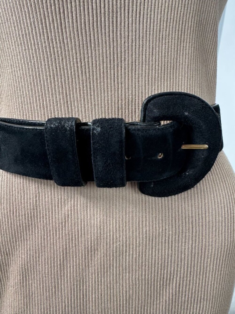 Lord and Taylor Vintage Black Suede Leather Belt With Gold-Tone Buckle Medium Ge